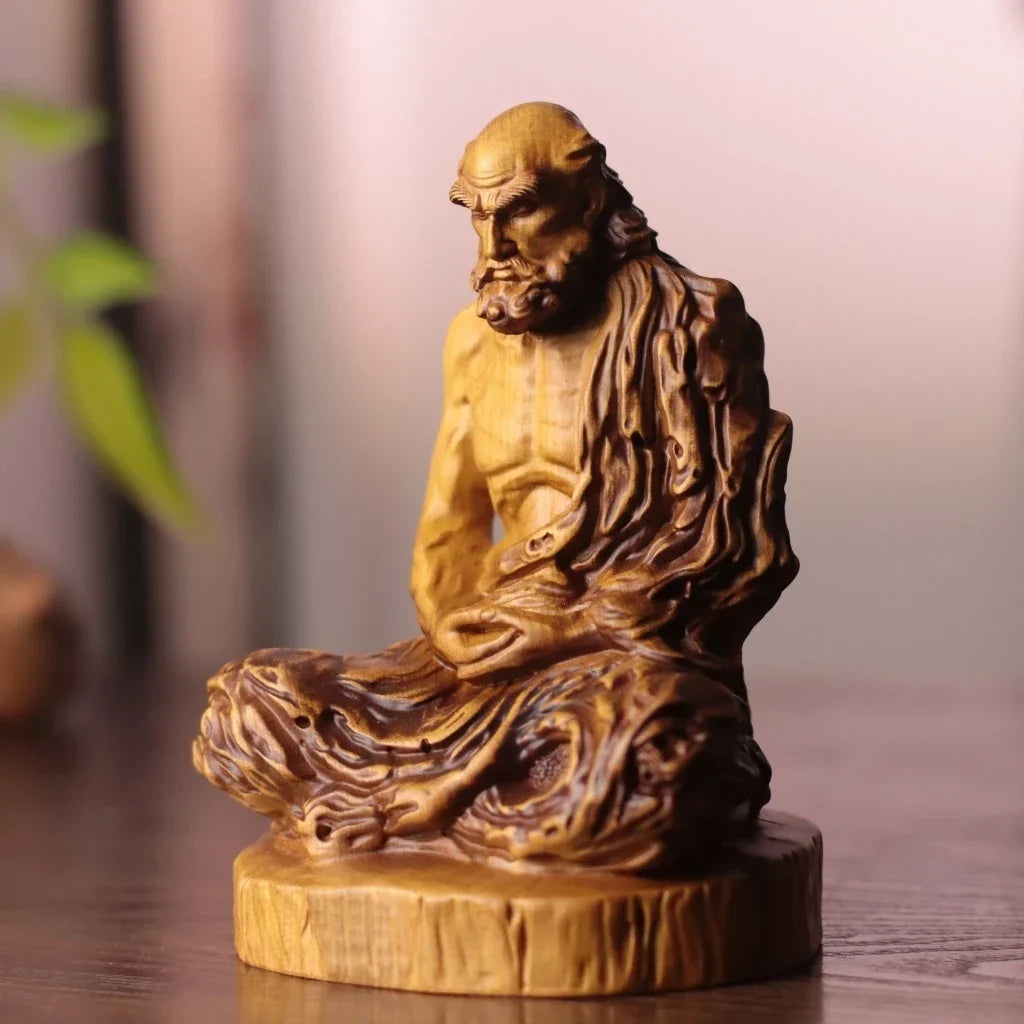 Meditating Bodhidharma Statue in Cypress Wood — Product photo 4