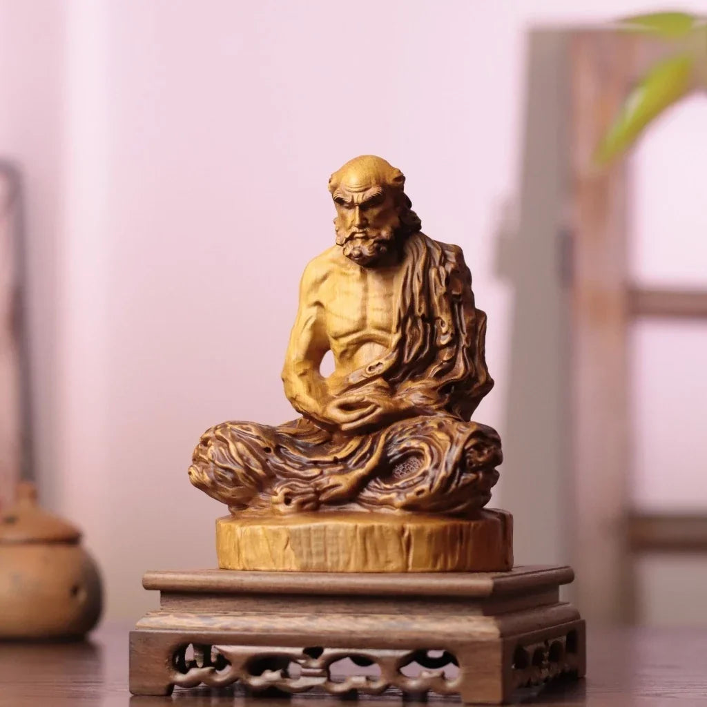 Meditating Bodhidharma Statue in Cypress Wood — Product photo 5