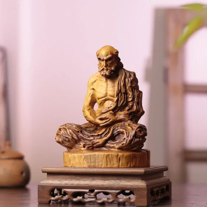 Meditating Bodhidharma Statue in Cypress Wood — Product photo 5