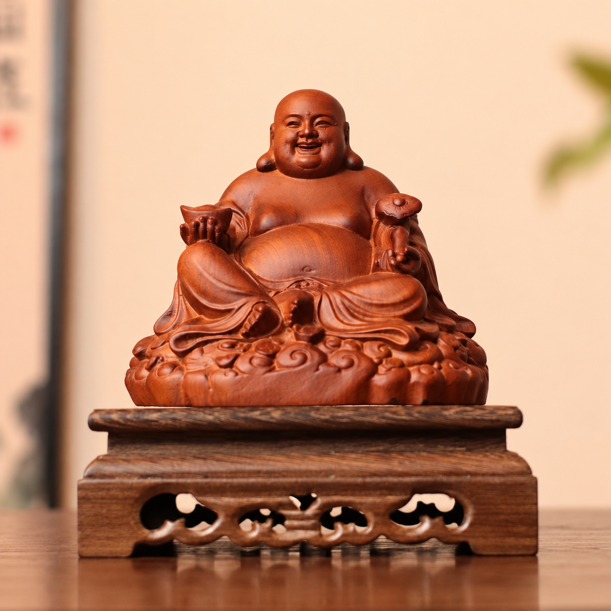 Laughing Buddha with Ingot in Aromatic Wood — Product photo 2
