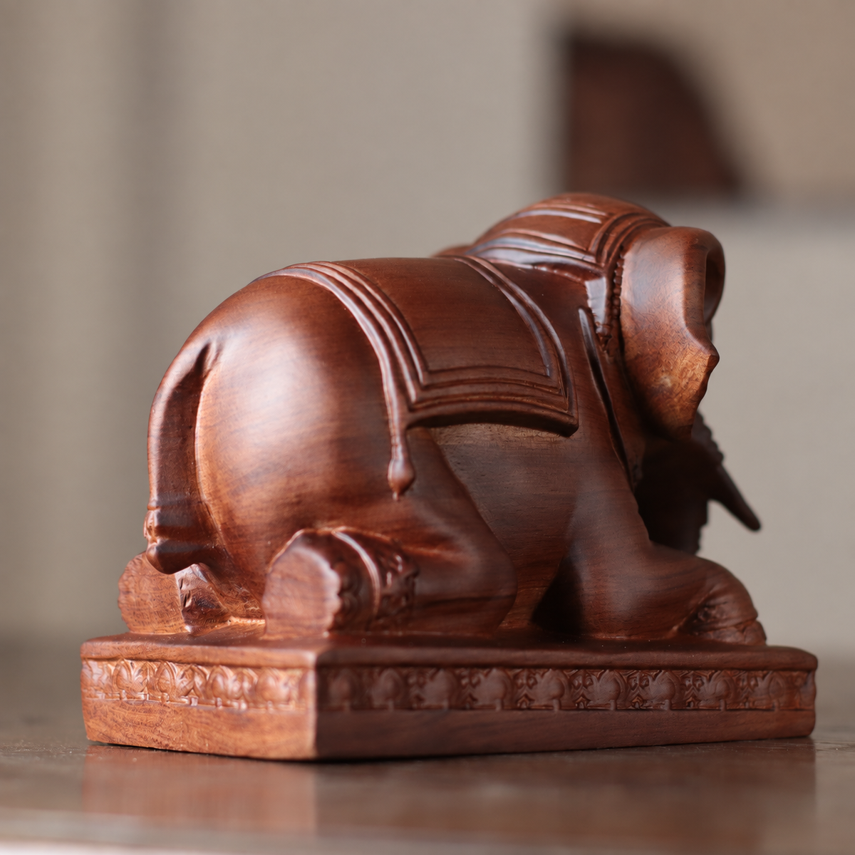 Reclining Elephant Sculpture in Padauk Wood — Product photo 6