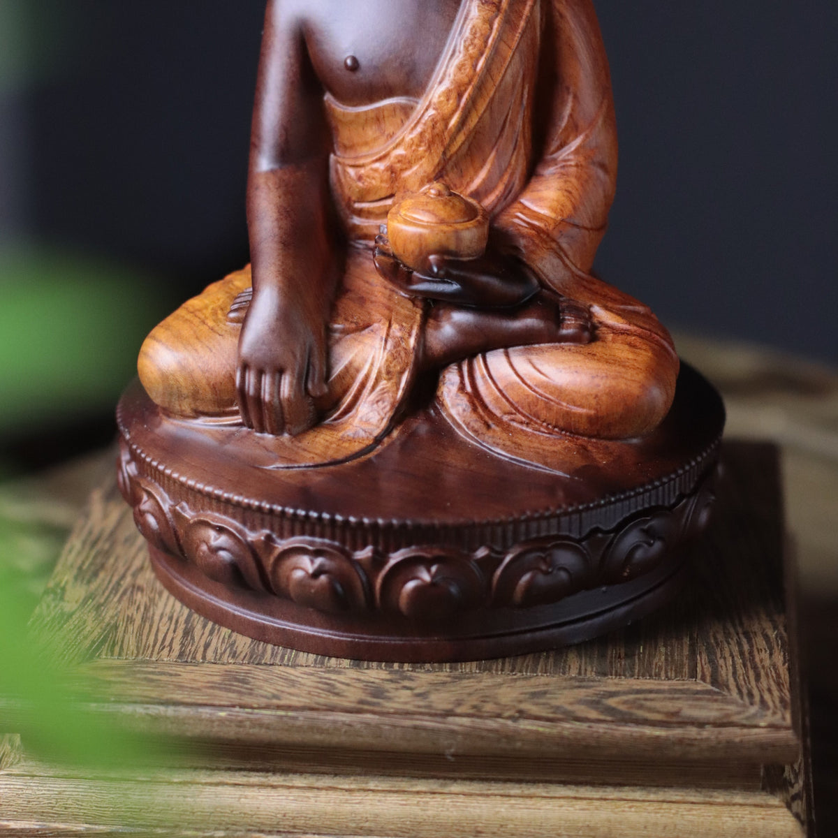 Buddha with Alms Bowl Statue in Padauk Wood — Product photo 8
