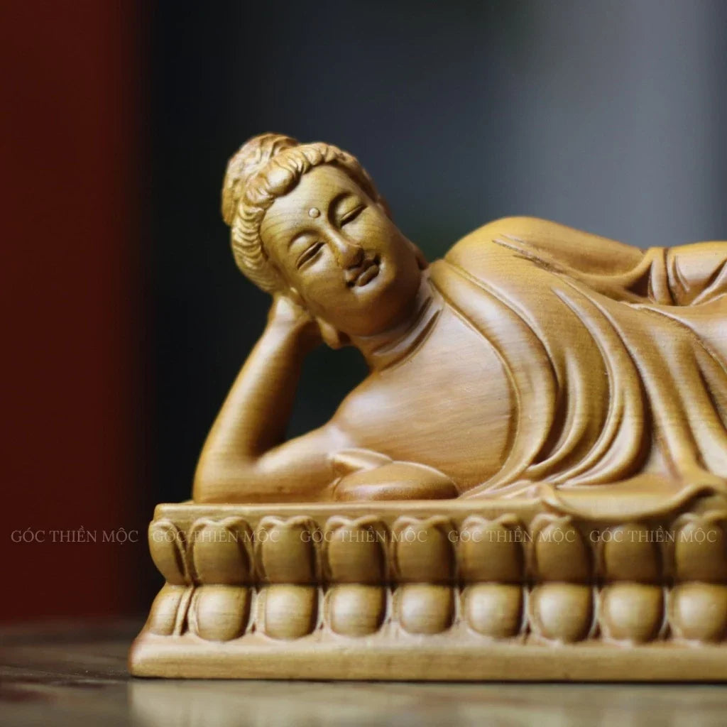Reclining Shakyamuni Buddha Statue in Solid Wood — Product photo 4