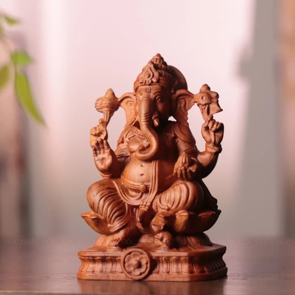 Ganesha Statue in Hand-Carved Padauk Wood — Product photo 2